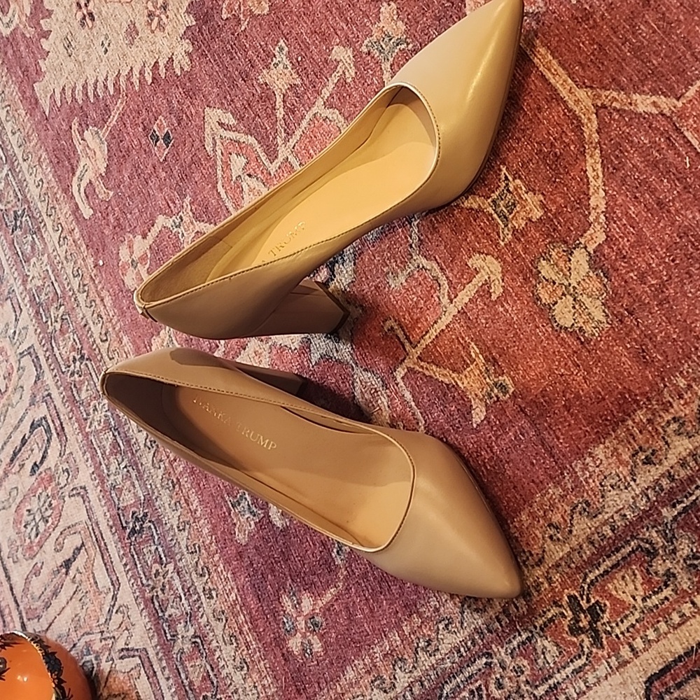 Ivanka Trump 3 inch nude heels